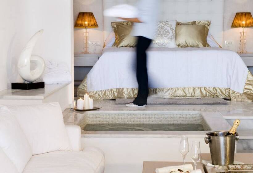 سوئیت با چشم‌انداز, Gold Suites   Small Luxury Hotels Of The World