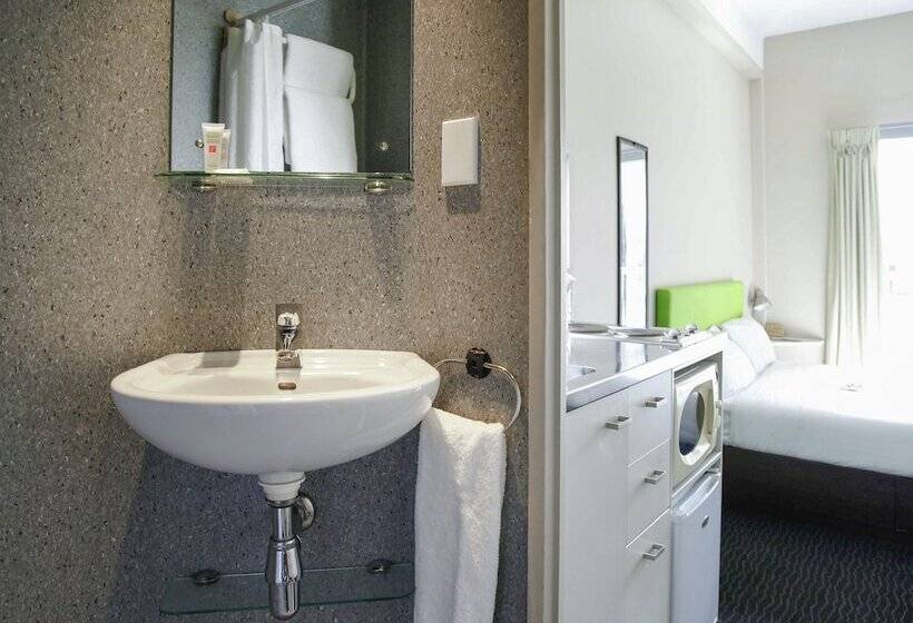 스탠다드 스튜디오, Ibis Budget Auckland Central
