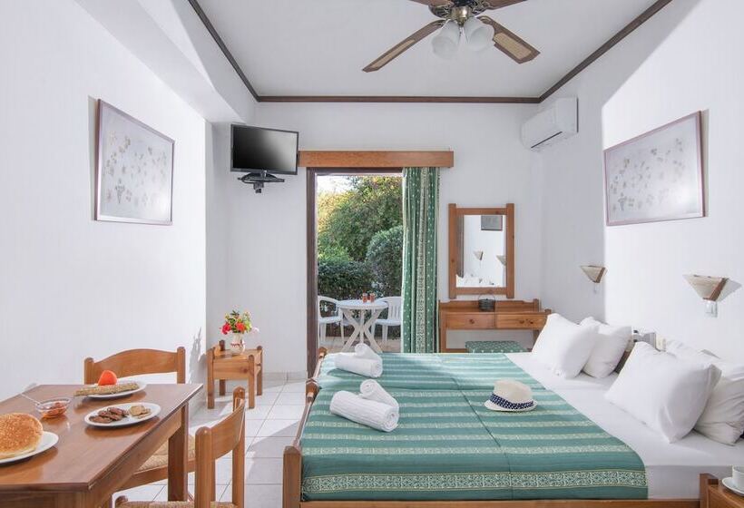 استودیو استاندارد با چشم‌انداز, Iliostasi Beach Apartments