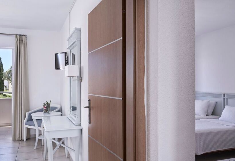 Номер Superior Вид на Сад, Sandy Beach Resort