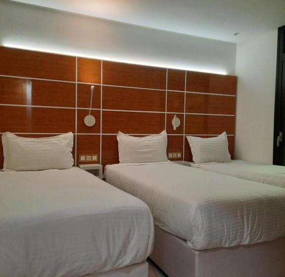 آپارتمان 3 خوابه, Appart Hotel Puerto Marino