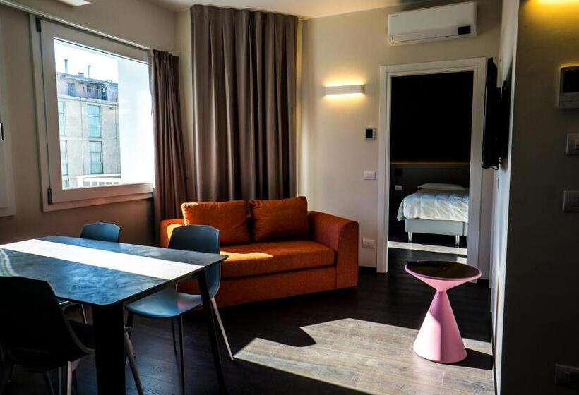 آپارتمان 1 خوابه با تراس, Venice Terminal Apartments & Suites