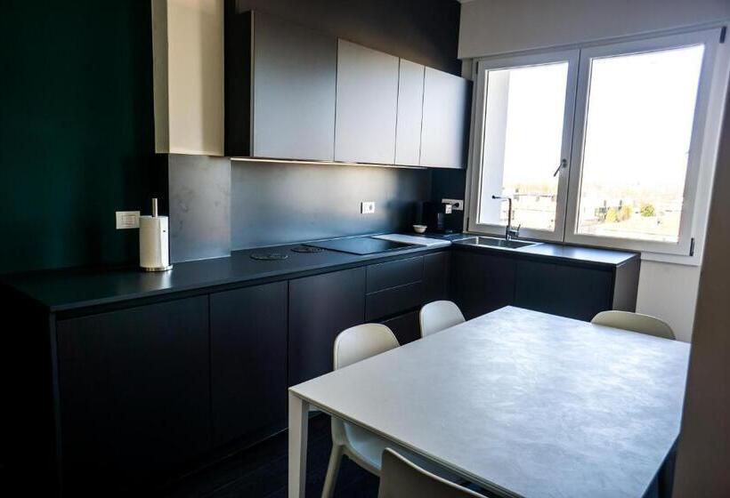 آپارتمان 1 خوابه با تراس, Venice Terminal Apartments & Suites