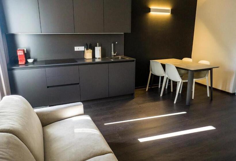 آپارتمان 1 خوابه با تراس, Venice Terminal Apartments & Suites