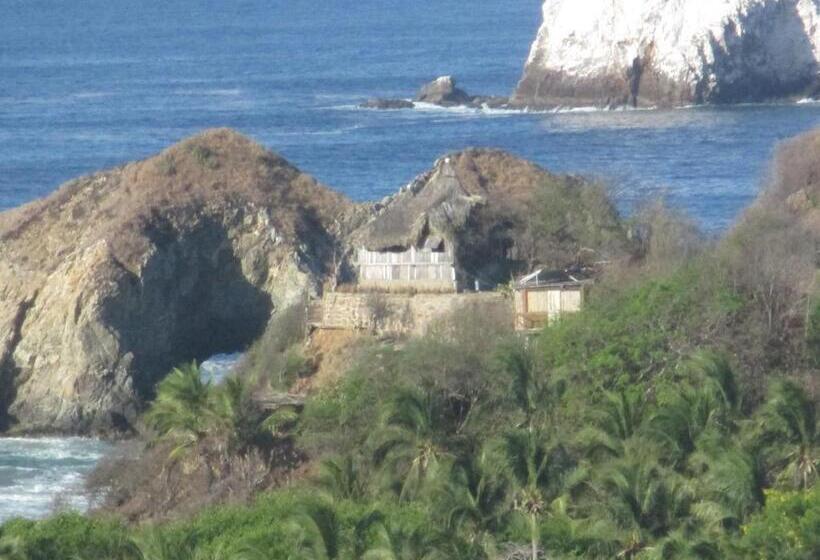 اتاق لوکس با چشم‌انداز دریا, Casa Biulú