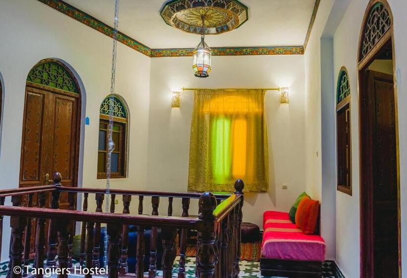 Cama em Quarto Compartilhado, Tangiers Hostel