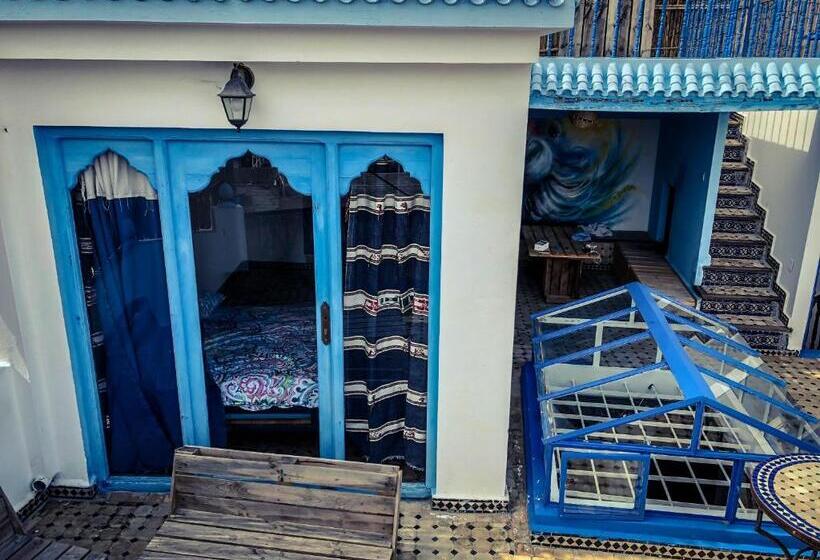Quarto Deluxe Vista Mar com Sacada, Tangiers Hostel