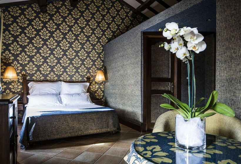Классический Номер, Castel Porrona Relais & Spa