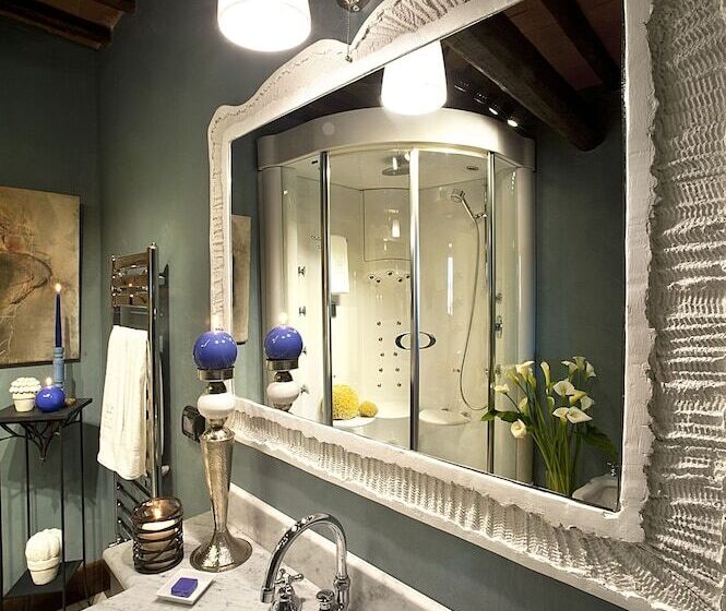 Классический Номер, Castel Porrona Relais & Spa