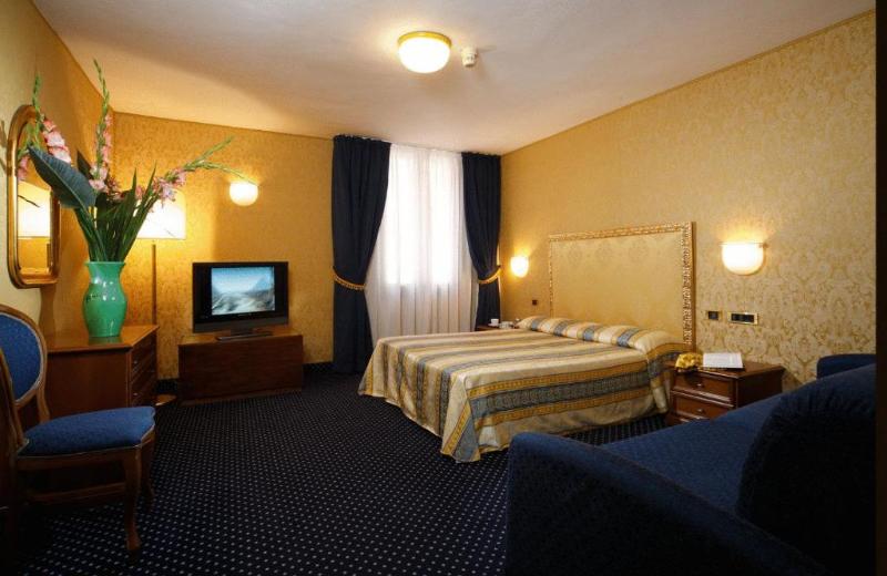 اتاق استاندارد چهار تخته, Castello