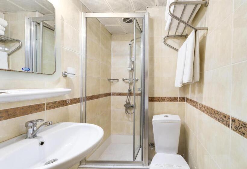 اتاق استاندارد چهار تخته, Elan Hotel Istanbul Pera