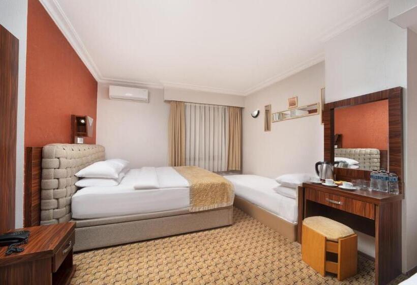 اتاق استاندارد چهار تخته, Elan Hotel Istanbul Pera