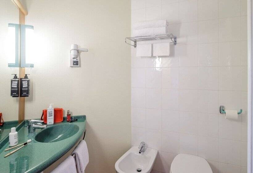 اتاق پرمیوم, Ibis Milano Malpensa