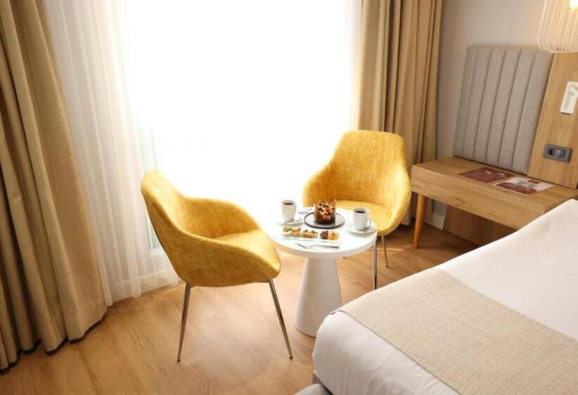 سوییت جونیور, Sundance Istanbul