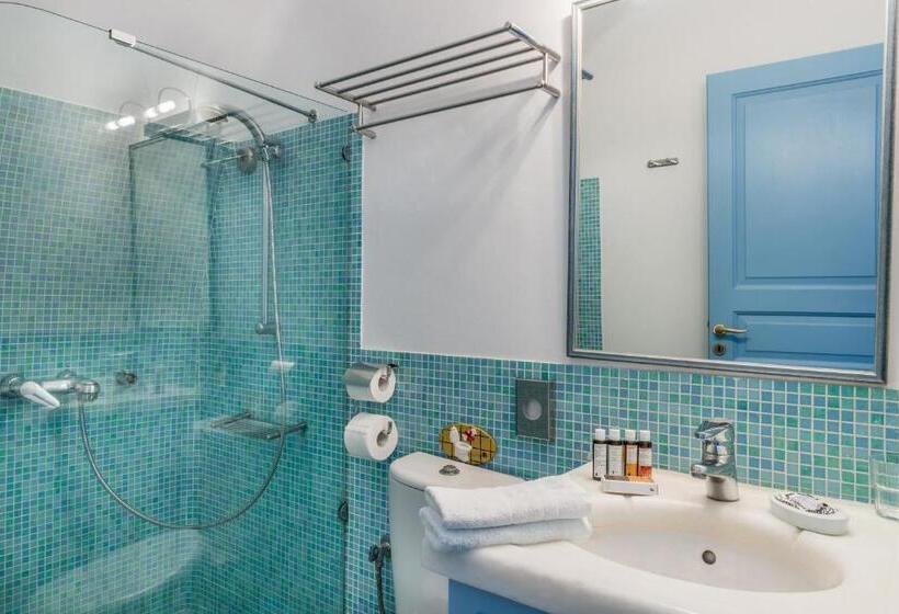 سوئیت با چشم‌انداز, Pantelia Suites