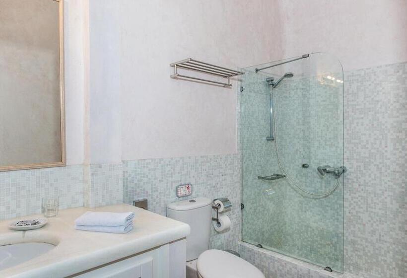 اتاق استاندارد با چشم‌انداز, Pantelia Suites