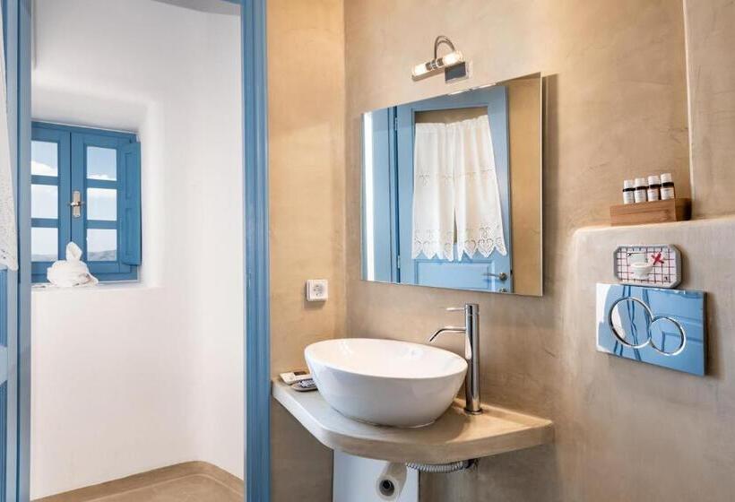 اتاق استاندارد با چشم‌انداز, Pantelia Suites