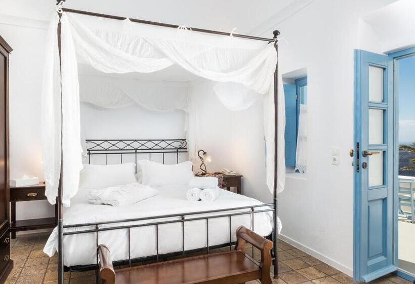 اتاق سوپریور با چشم‌انداز, Pantelia Suites