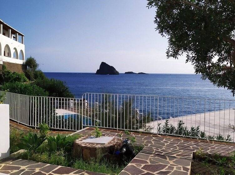 اتاق استاندارد با چشم‌انداز دریا, La Piazza Luxury Hotel & Spa