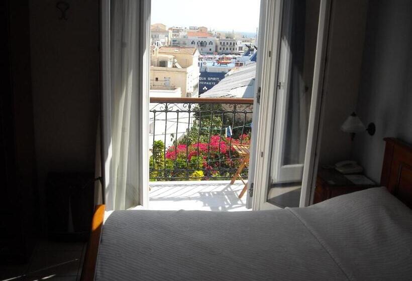 标准三人间, Aigli Hotel Syros