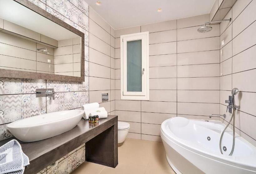 Вилла 3 Спальни с Бассейном, Arte & Mare Elia Luxury Suites And Villas