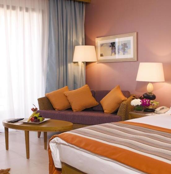 اتاق سوپریور با تخت بزرگ, Movenpick Resort & Spa Tala Bay Aqaba