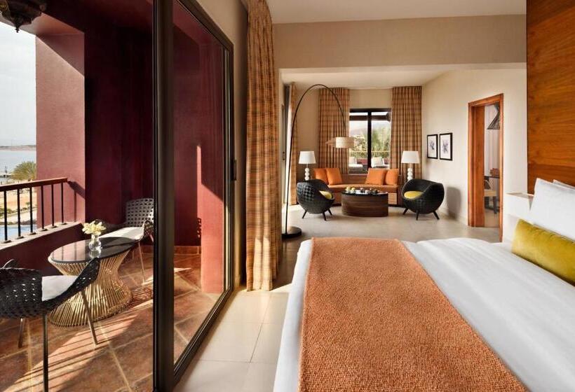 سوییت با چشم‌انداز دریا, Movenpick Resort & Spa Tala Bay Aqaba