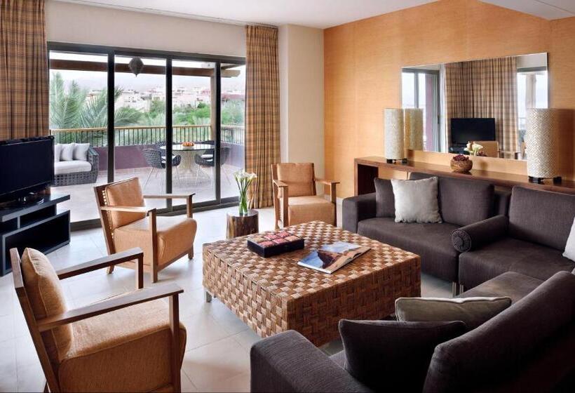 سوییت با چشم‌انداز دریا, Movenpick Resort & Spa Tala Bay Aqaba