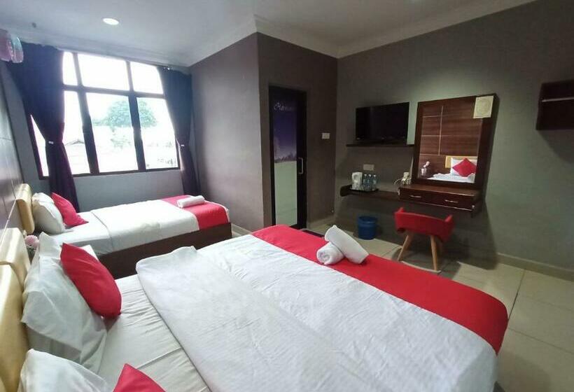 اتاق لوکس سه تخته, Anggerik Garden Hotel   Ag