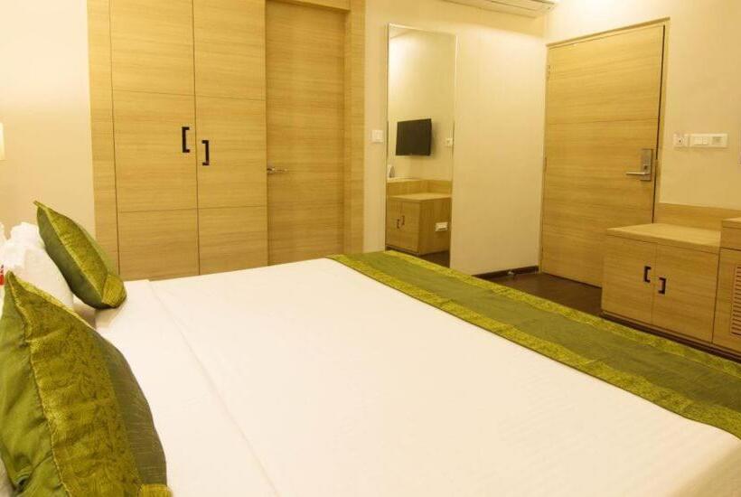 スタンダードルーム, Kc Manor