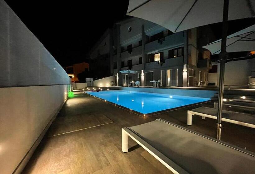 Номер Deluxe, Tropicana Suite   Adults Only