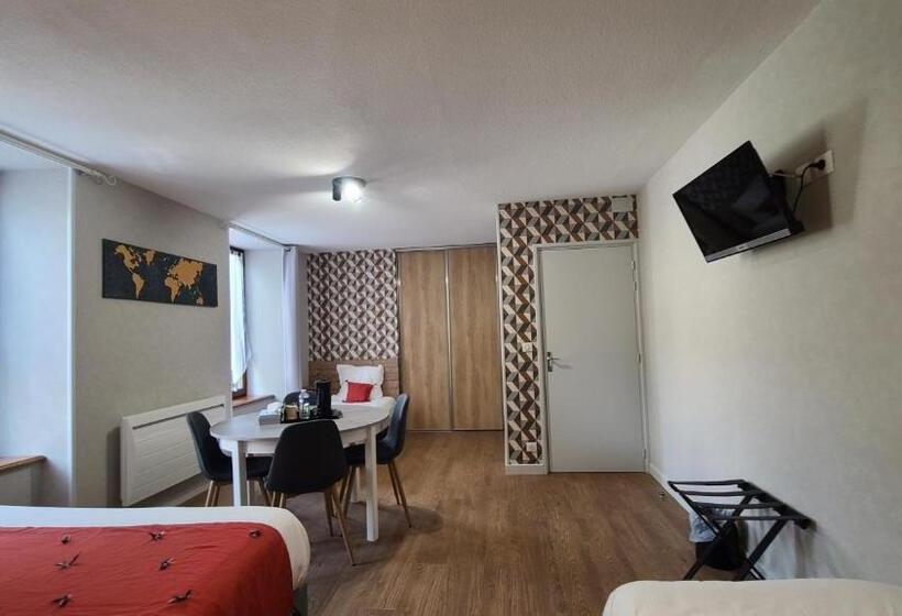 חדר משפחתי, Logis Hôtel Auberge De L Allagnonette