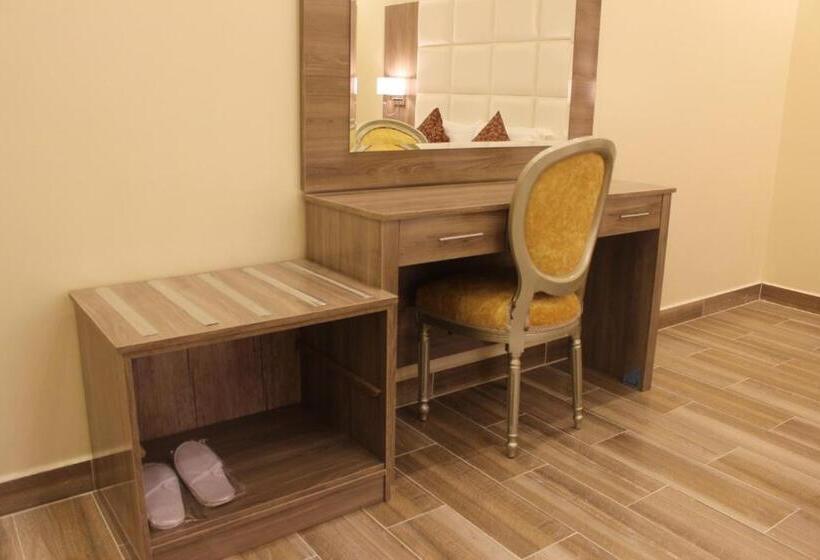 스위트, Marka Resort ماركاريزورت