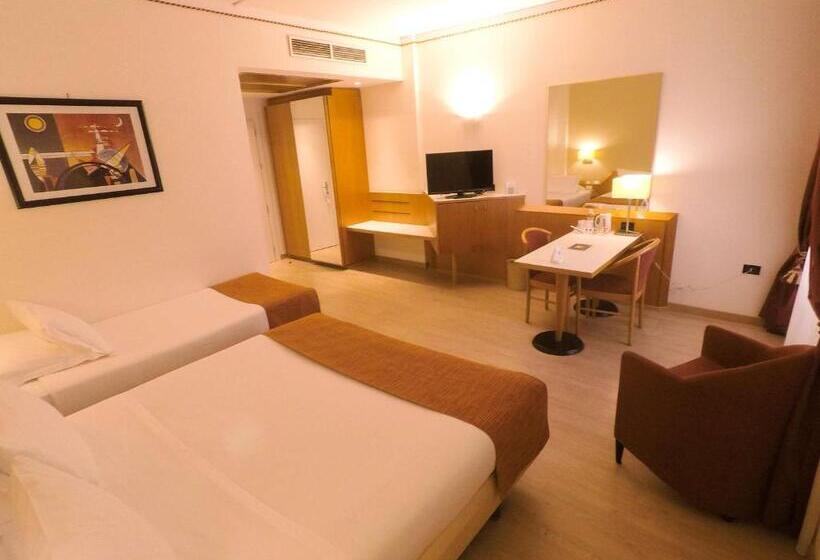 اتاق استاندارد سه نفره, Best Western Mirage Hotel Fiera