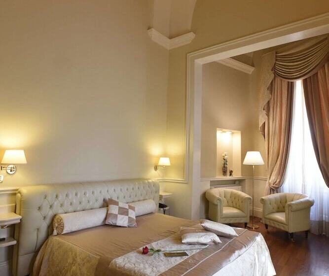 اتاق سوپریور با چشم‌انداز شهر, Suite Hotel Santa Chiara