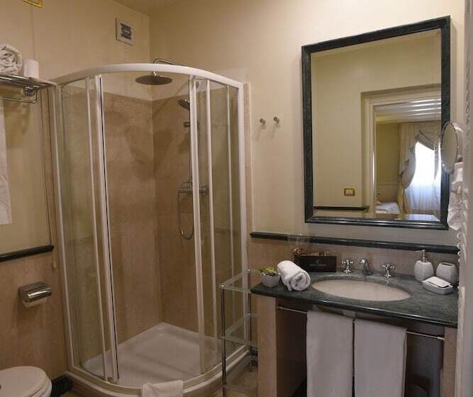 اتاق سوپریور با چشم‌انداز شهر, Suite Hotel Santa Chiara