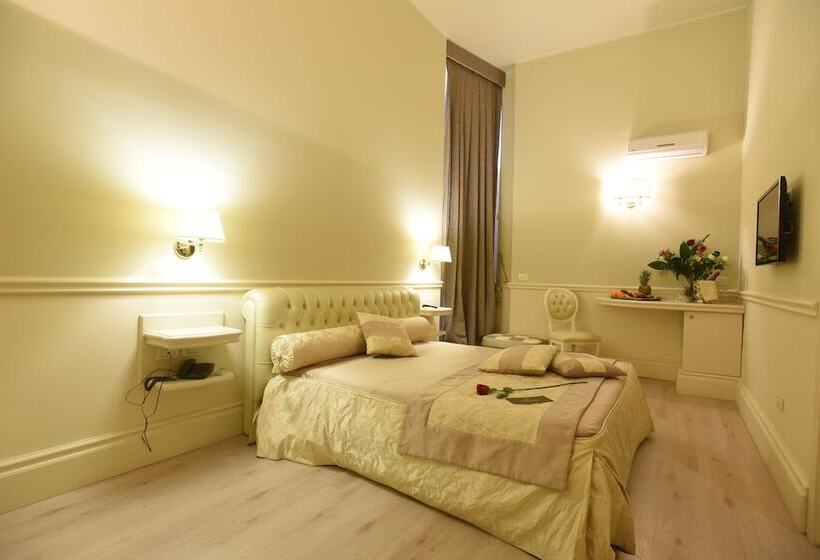 اتاق اکونومی, Suite Hotel Santa Chiara