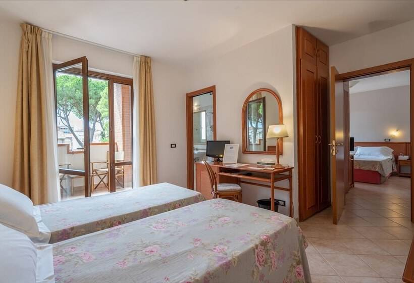 家庭房带园景, Ricci Hotel   Marina Di Grosseto