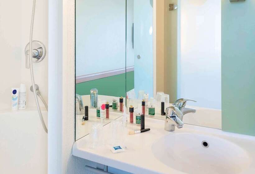 Номер Стандарт Трехместный, Ibis Budget Roissy Cdg Paris Nord 2