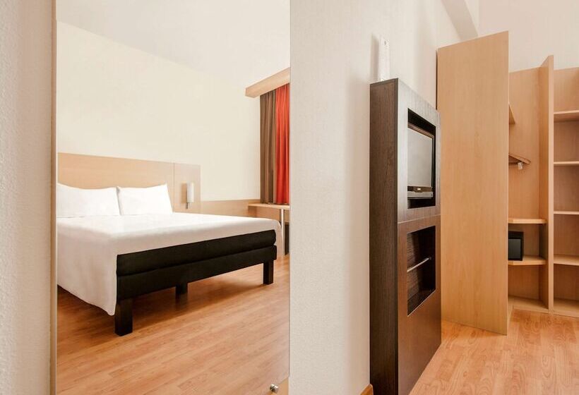اتاق پرمیوم, Ibis Moscow Paveletskaya