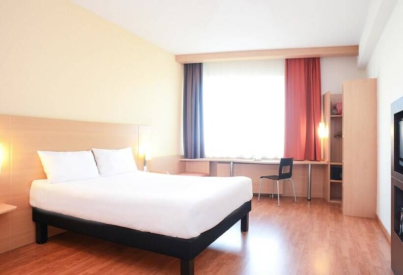 اتاق پرمیوم, Ibis Moscow Paveletskaya