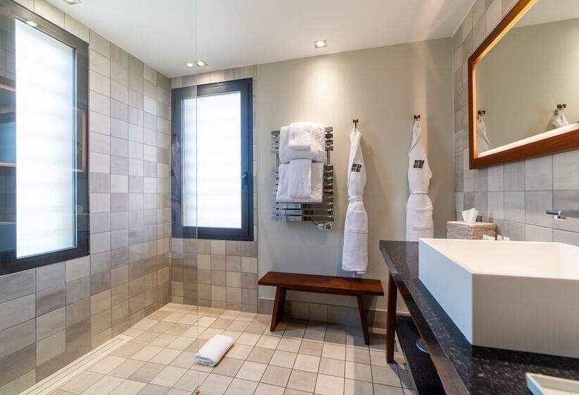 Номер Deluxe, Kube Saint Tropez