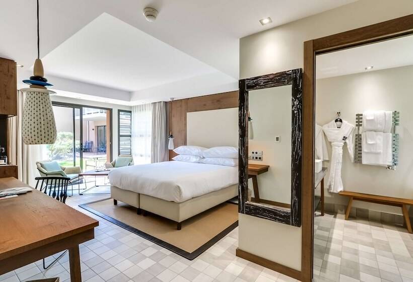 Номер Deluxe, Kube Saint Tropez