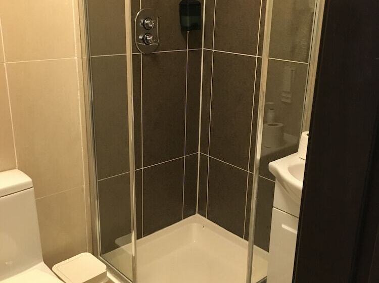 Номер Deluxe, The Royale Chulan Hyde Park