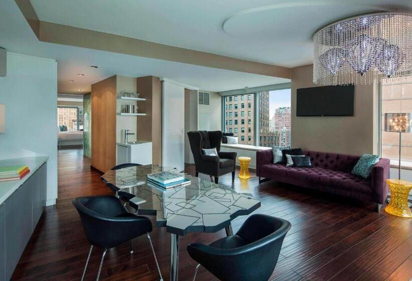 디럭스 스위트 킹 침대, The Washington By Luxurban