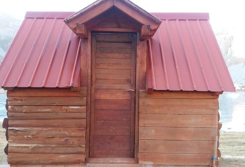 اتاق استاندارد با سرویس بهداشتی مشترک, Rural Household Minić   Kapetanovo Jezero