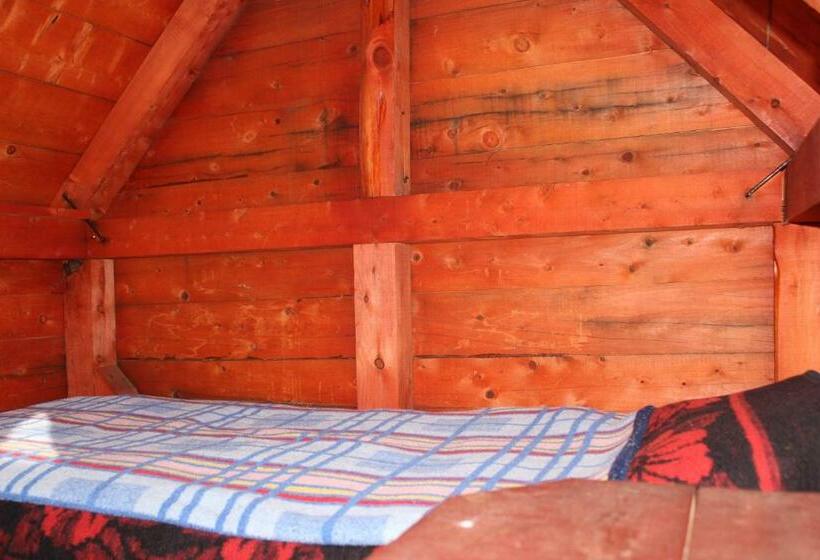 اتاق استاندارد با سرویس بهداشتی مشترک, Rural Household Minić   Kapetanovo Jezero