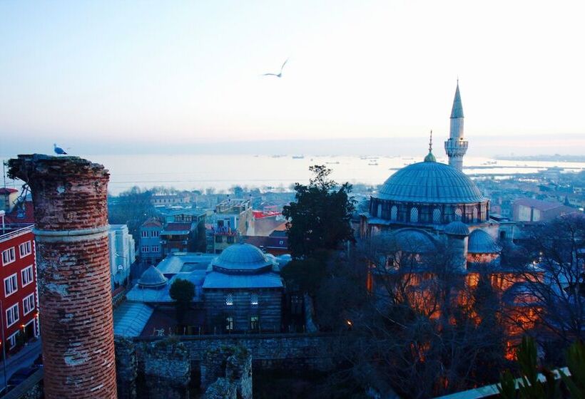 اتاق لوکس با چشم‌انداز دریا, Ada Hotel Istanbul