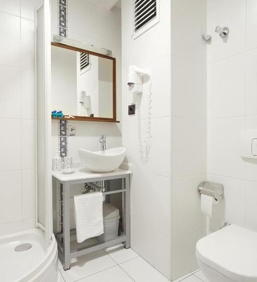 اتاق لوکس با چشم‌انداز دریا, Ada Hotel Istanbul