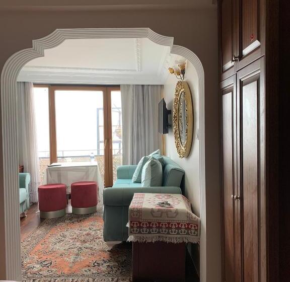سوییت با چشم‌انداز دریا, Ada Hotel Istanbul